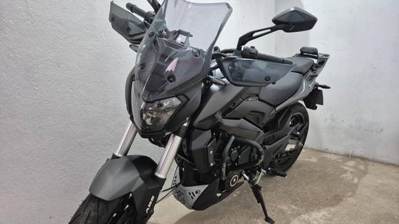BAJAJ DOMINAR 400 